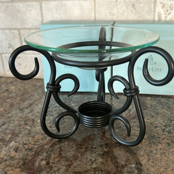 Partylite Antique Brass Aroma Melts Warmer & 10 Aroma Melts Raspberry & Vanilla - Picture 2 of 16